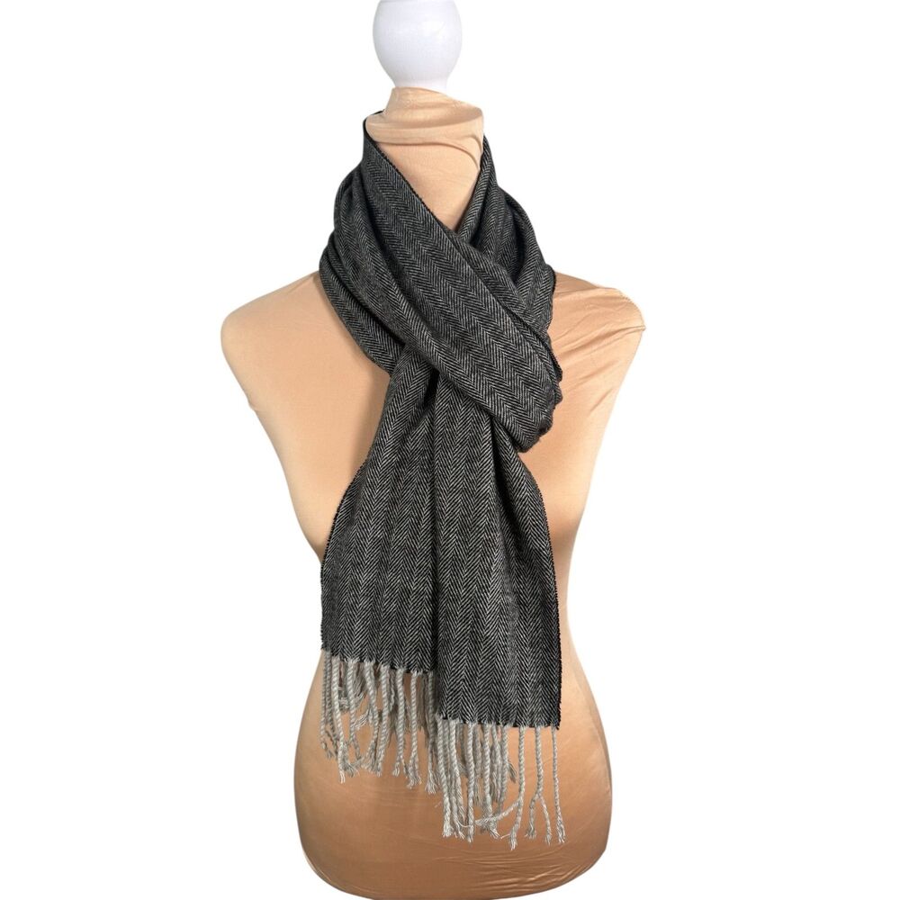 Made in Scotland 100% Cashmere Scarf OS Black Gray Fringe Quiet Luxury